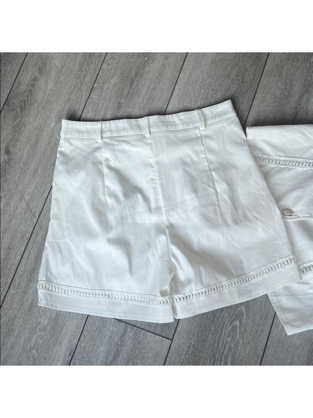 Unbranded Two piece White Women's Shorts and vest set size large - Picture 8 of 10